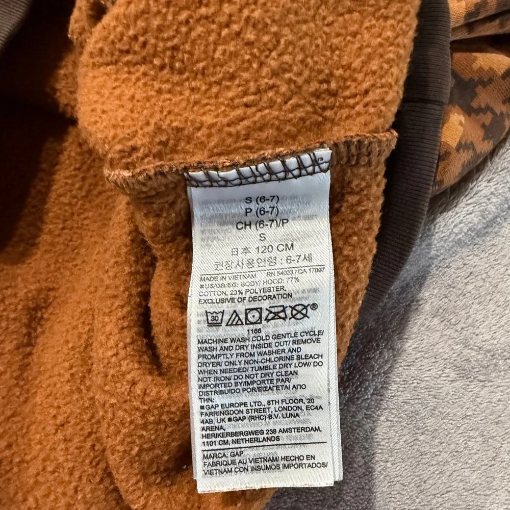 GAP Kids Hooded Sweatshirt in Orange and Brown Houndstooth. Gently Used